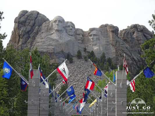 Mount Rushmore National Memorial what to do nearby