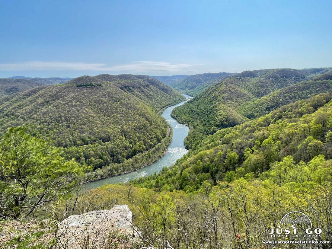 Overlook on Grandview Rim Trail at New River Gorge National Park